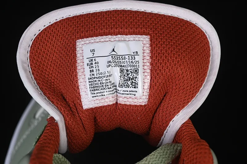 All categories Air Jordan Jordan series basketball shoes Air Jordan 1 Low Air Jordan 1 Low AJ1 Joe 1 white green red low-top cultural casual sneakers 553558-133